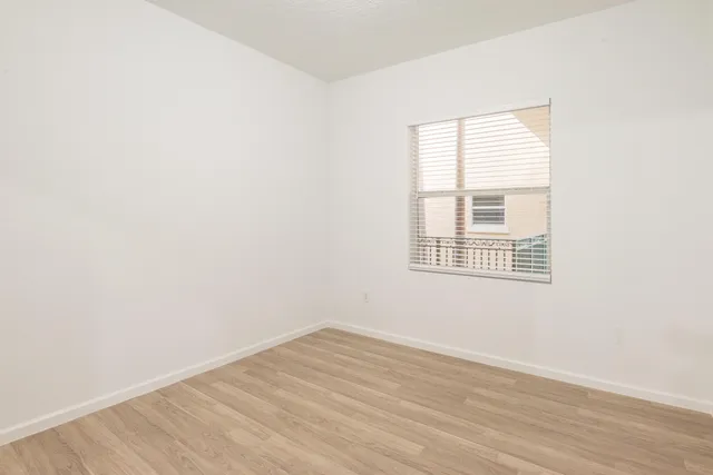 $2,250 | 1650 Presidential Way, Unit 306, West Palm Beach, FL 33401