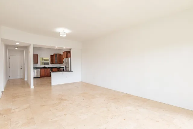 $2,250 | 1650 Presidential Way, Unit 306, West Palm Beach, FL 33401