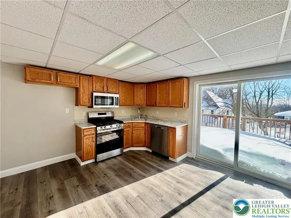 $2,100 | 818 William Street, Pen Argyl, PA 18072