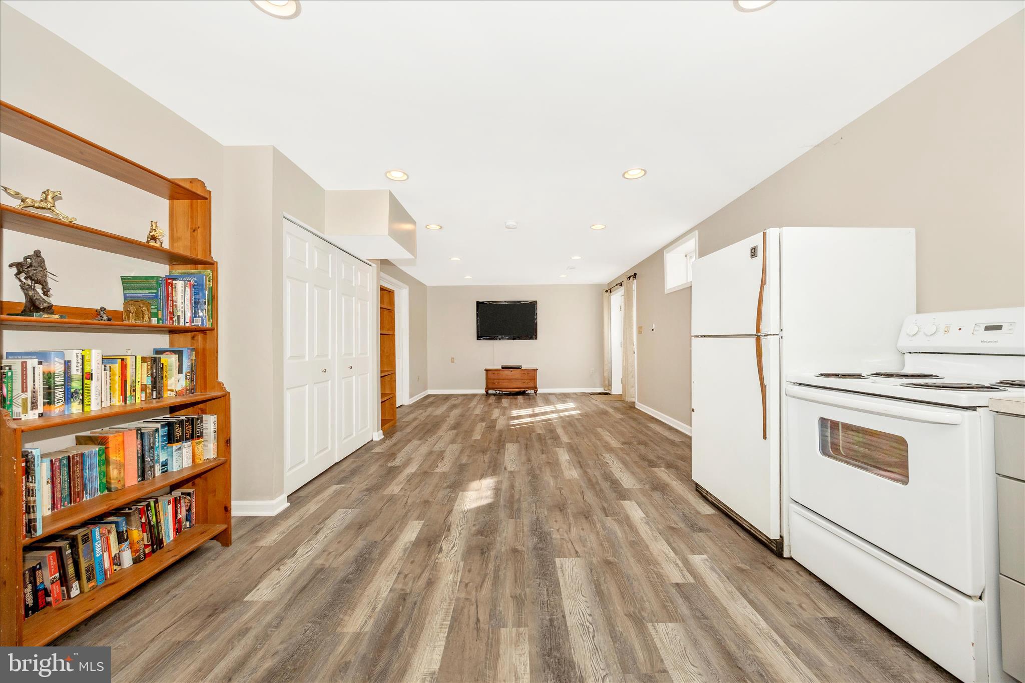 3340 Florence Road Woodbine, MD 21797 - Photo 38 of 61 a view of a hallway with workspace and a window