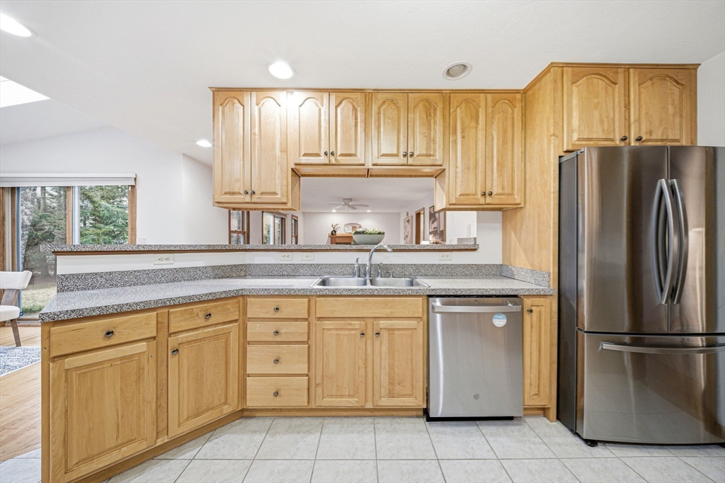 11 Little Tree Road Medway, MA 02053 - Photo 10 of 38 Gallery Image 10