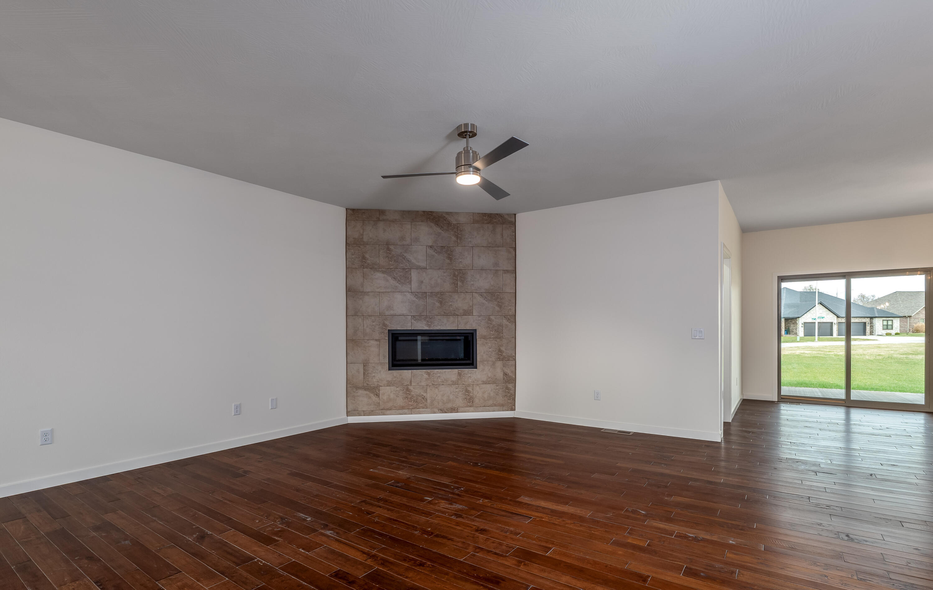 3579 West Cherokee Street Springfield, MO 65807 - Photo 6 of 39 3579 E Cherokee St-9