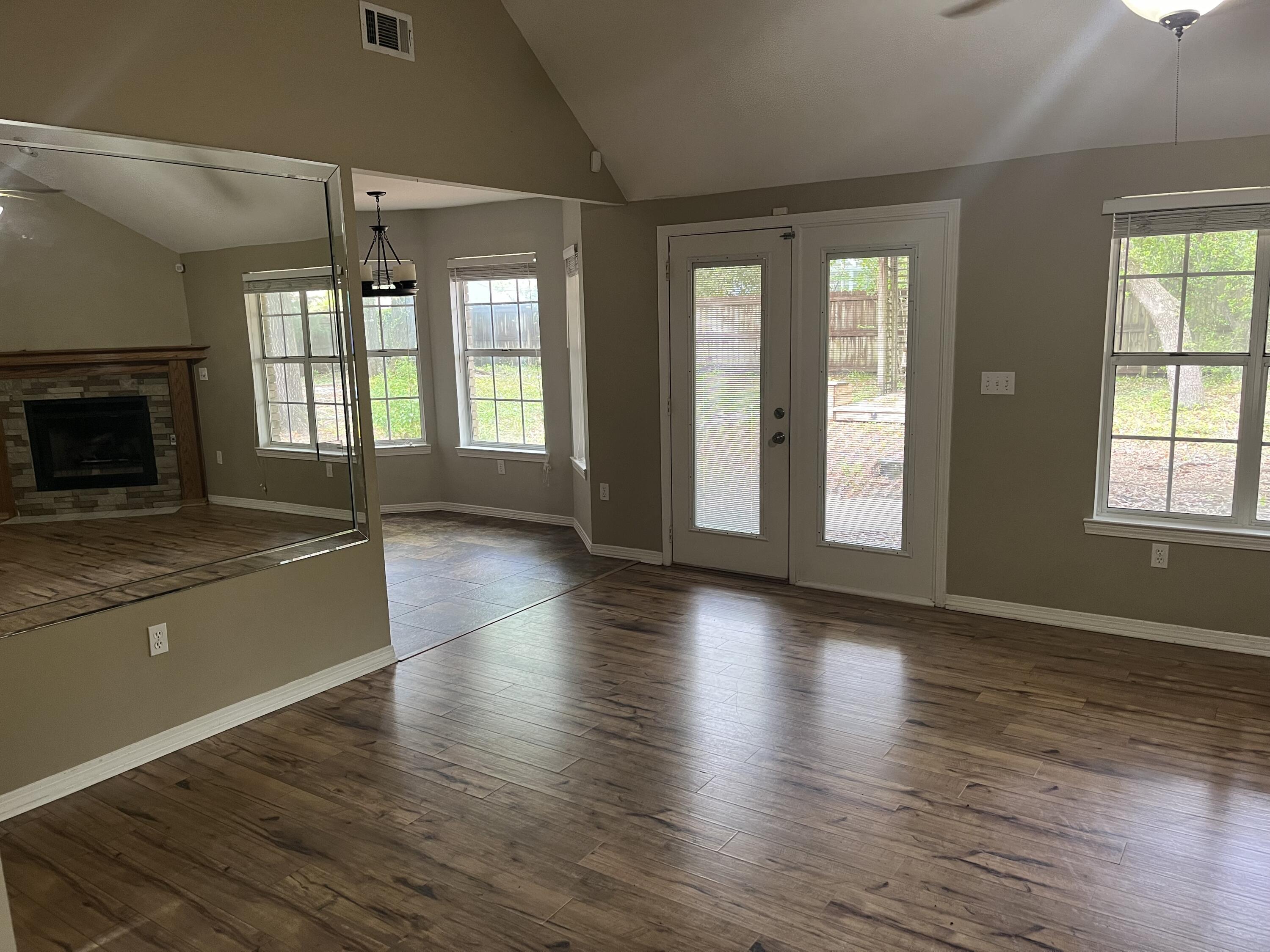 4602 Butler Court Crestview, FL 32539 - Photo 4 of 16 View of living room