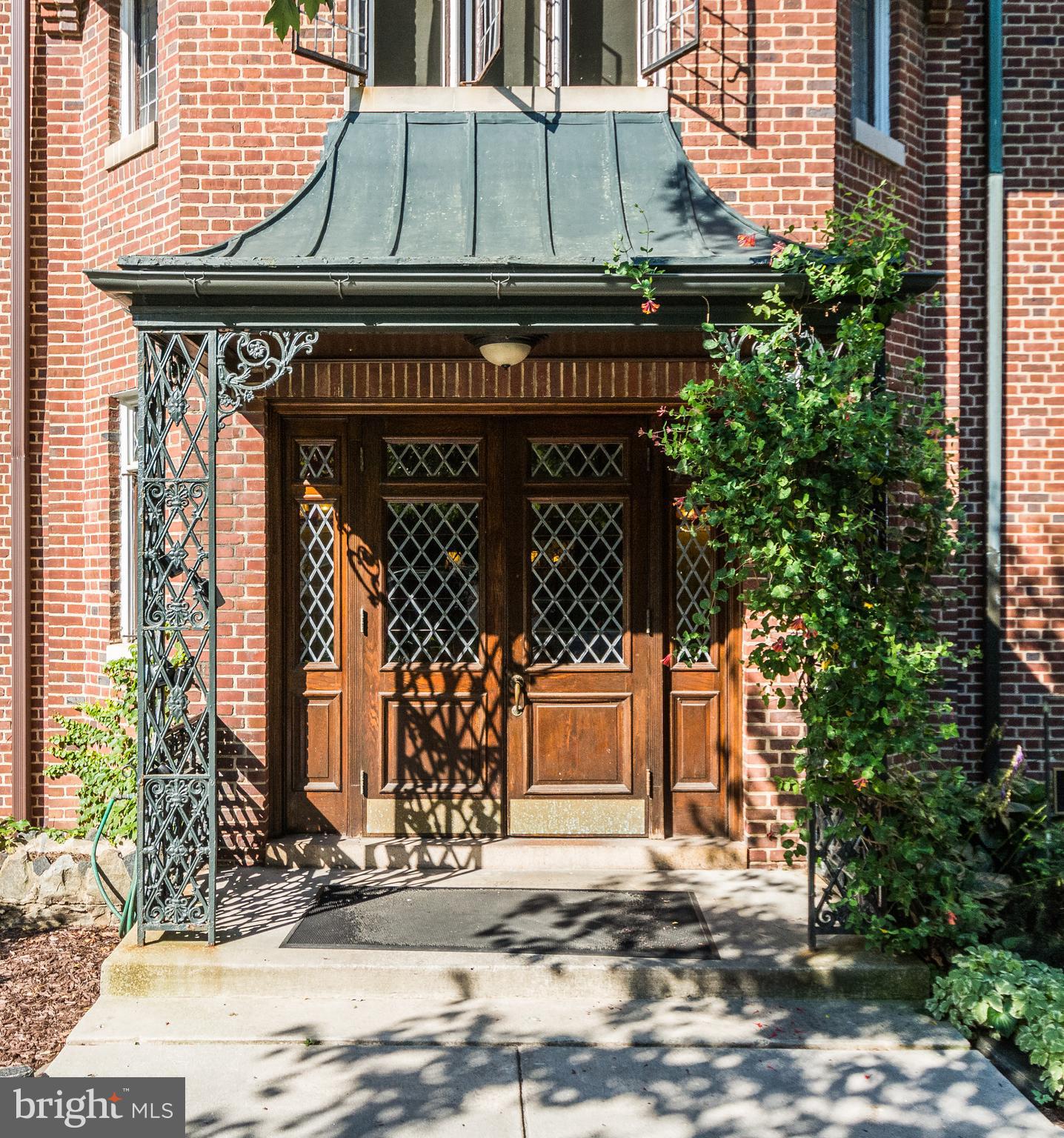 221 Ridgemede Road, Unit 409 Baltimore, MD 21210 - Photo 3 of 16