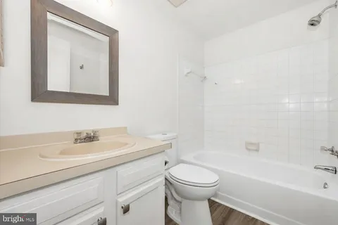 $285,000 | 18140 Chalet Drive, Unit 7303, Germantown, MD 20874