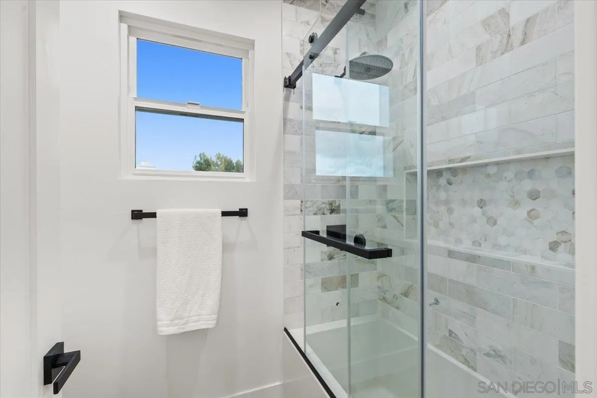 2196 Kirkcaldy Road Fallbrook, CA 92028 - Photo 37 of 57 a bathroom with a shower