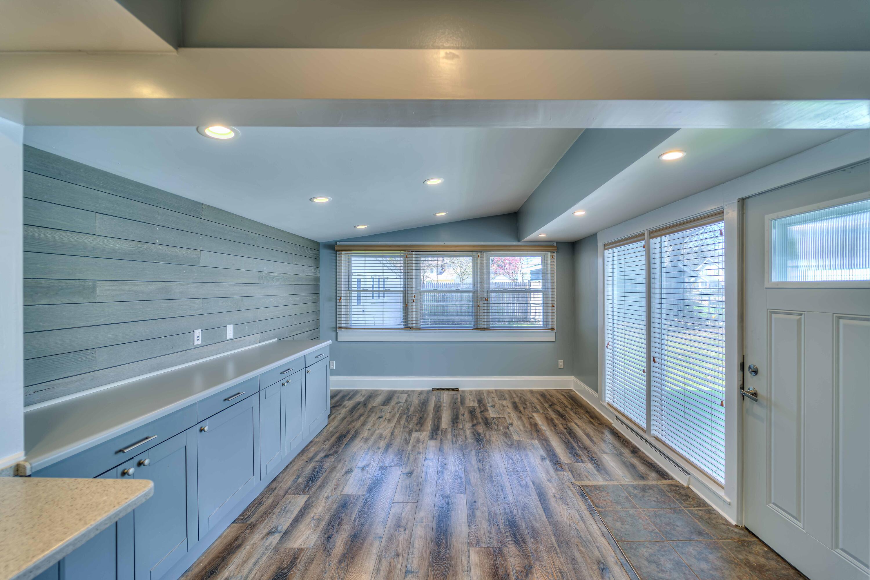 740 Briarcliff Road Jackson, MI 49203 - Photo 11 of 30 407 Briarcliff 17