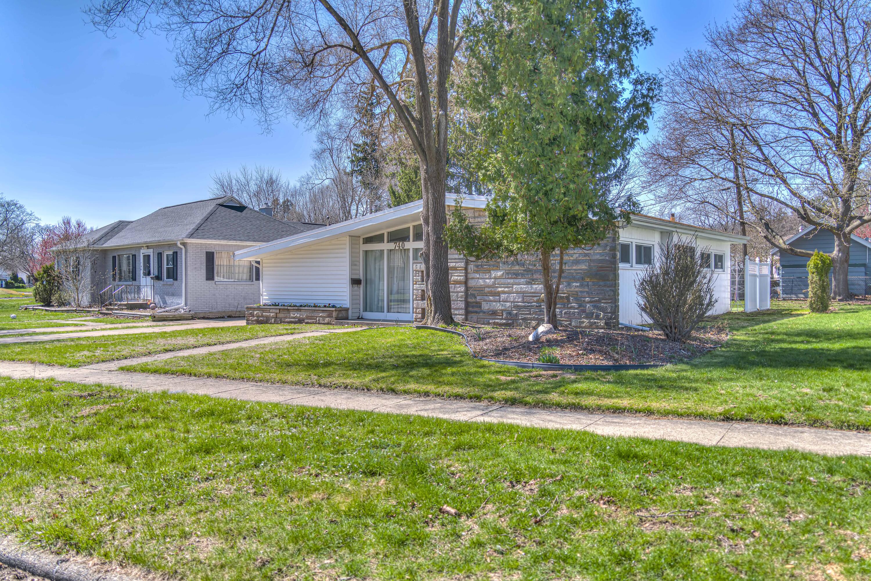 740 Briarcliff Road Jackson, MI 49203 - Photo 28 of 30 407 Briarcliff 03