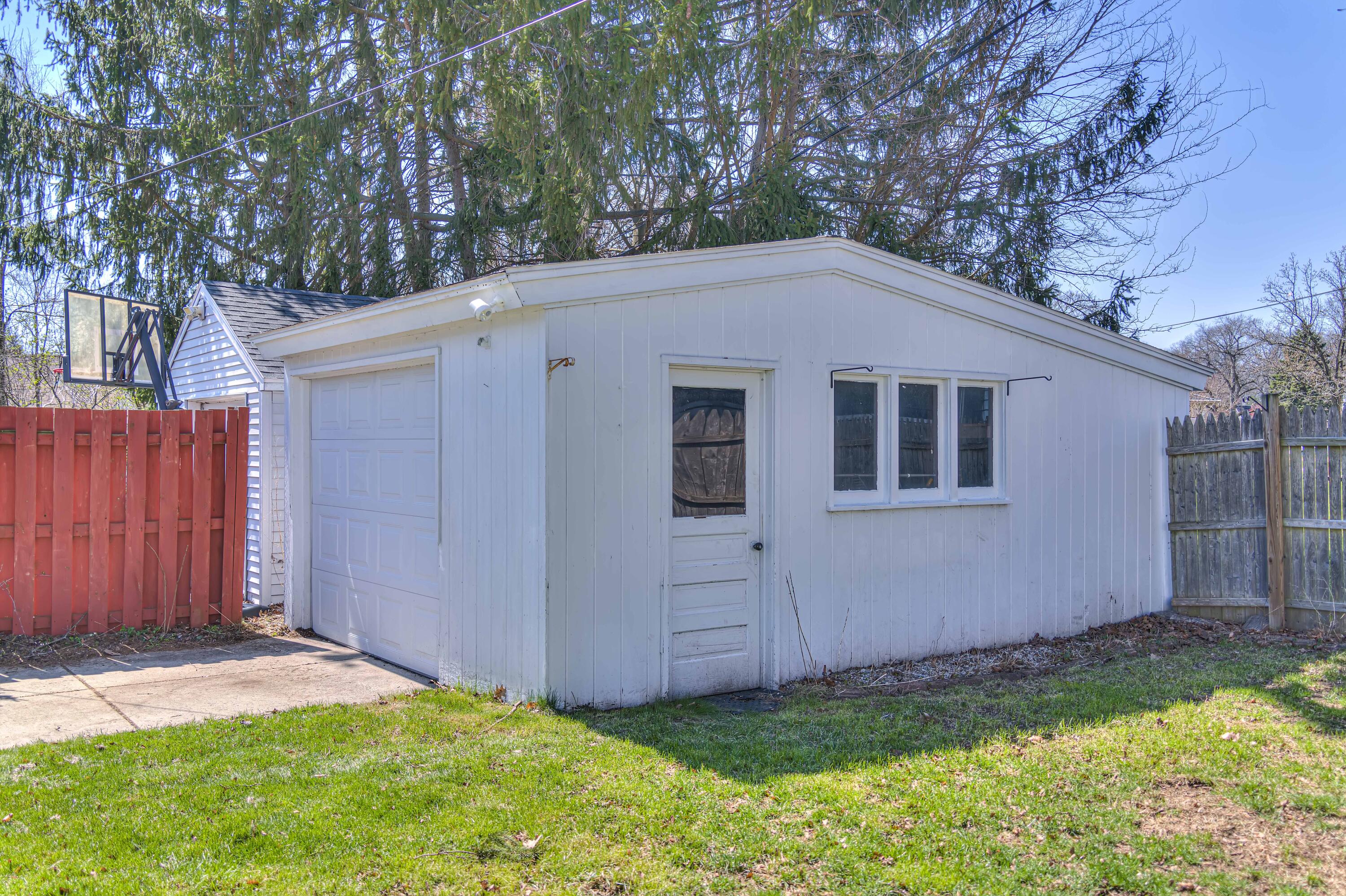 740 Briarcliff Road Jackson, MI 49203 - Photo 4 of 30 407 Briarcliff 08