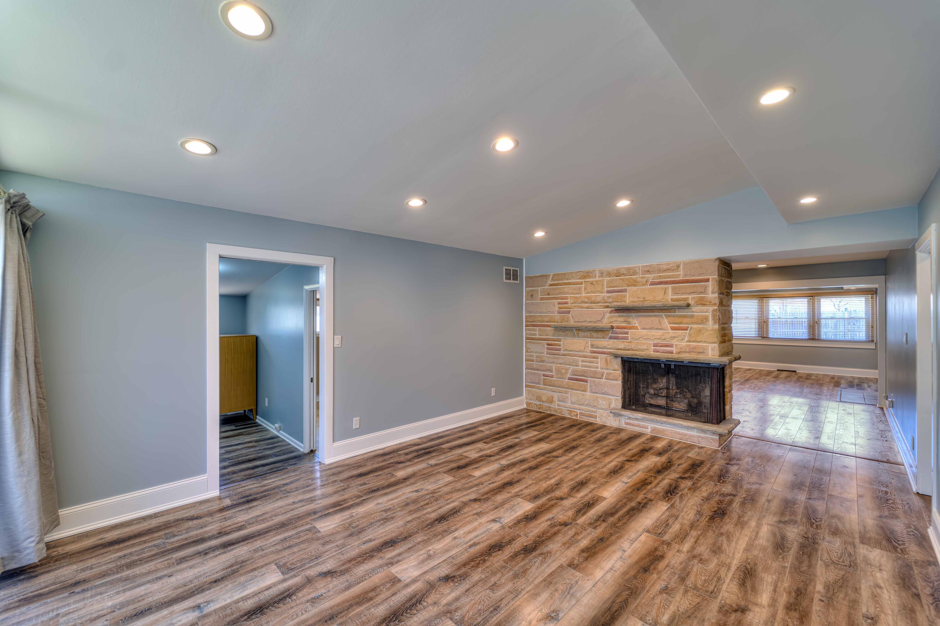 740 Briarcliff Road Jackson, MI 49203 - Photo 6 of 30 407 Briarcliff 12