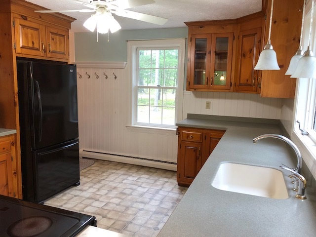 93 Kingston Road Exeter, NH 03833 - Photo 12 of 40