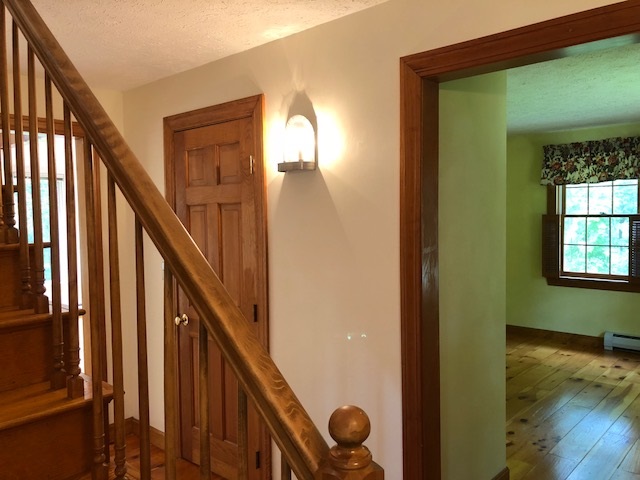 93 Kingston Road Exeter, NH 03833 - Photo 6 of 40