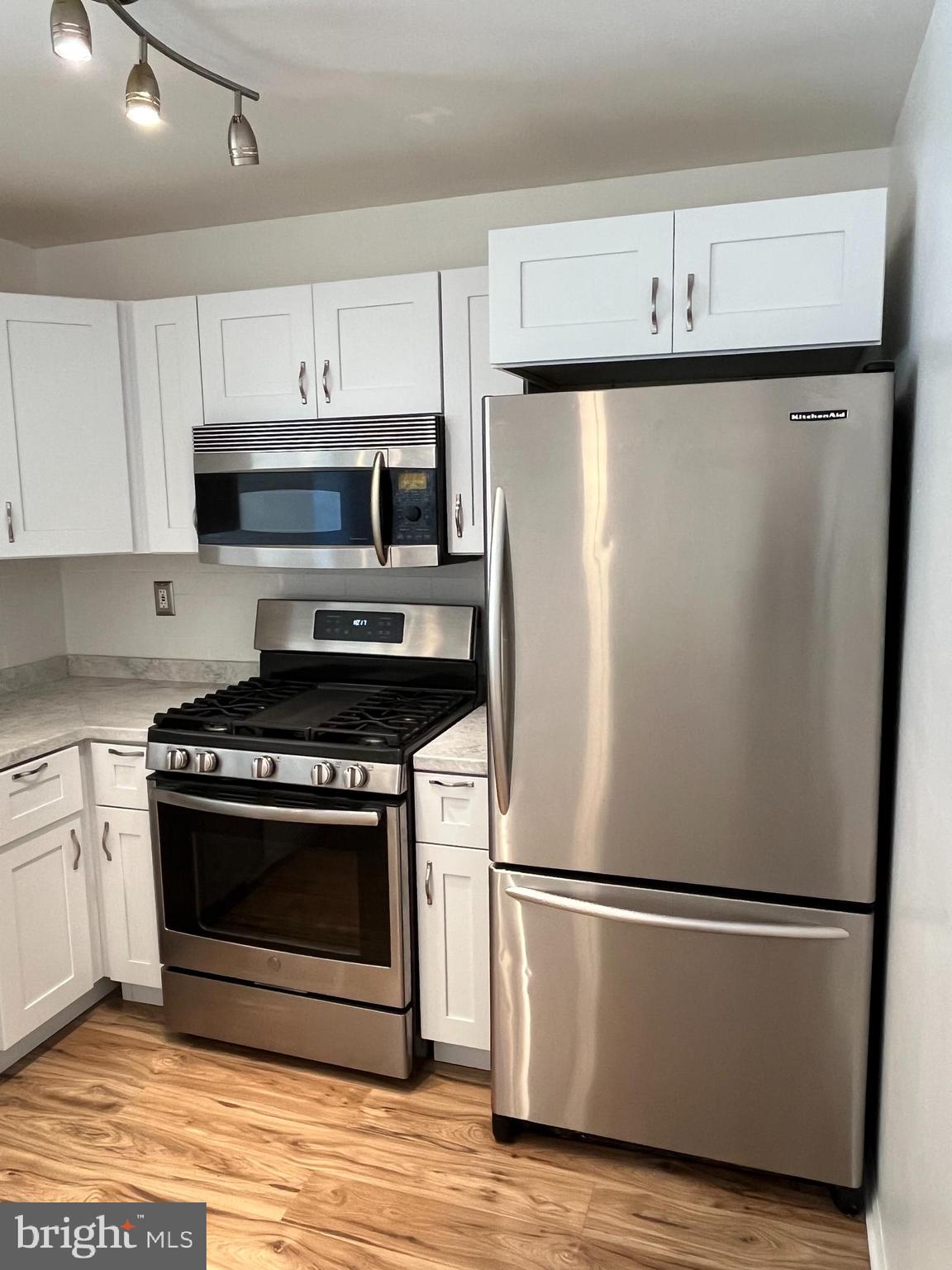 1404 Squirrel Road Marlton, NJ 08053 - Photo 12 of 34 Kitchen - Stainless appliances