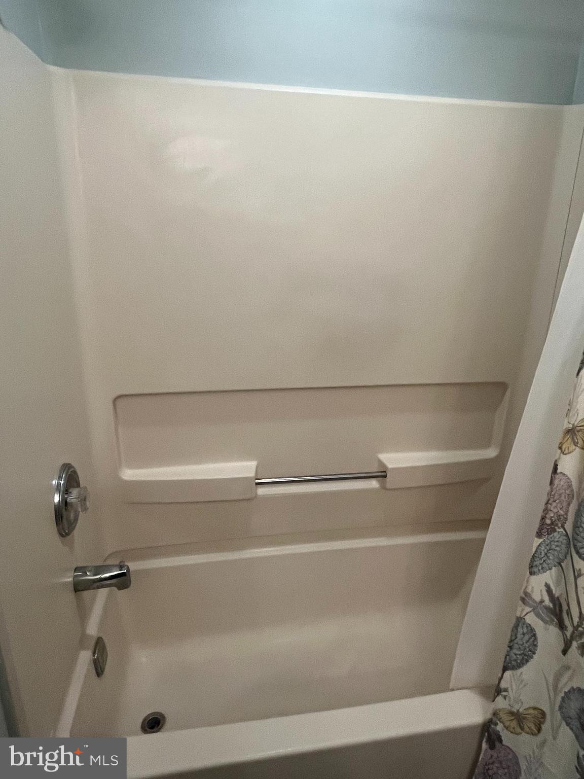 1404 Squirrel Road Marlton, NJ 08053 - Photo 25 of 34 Main Bath - Tub/Shower