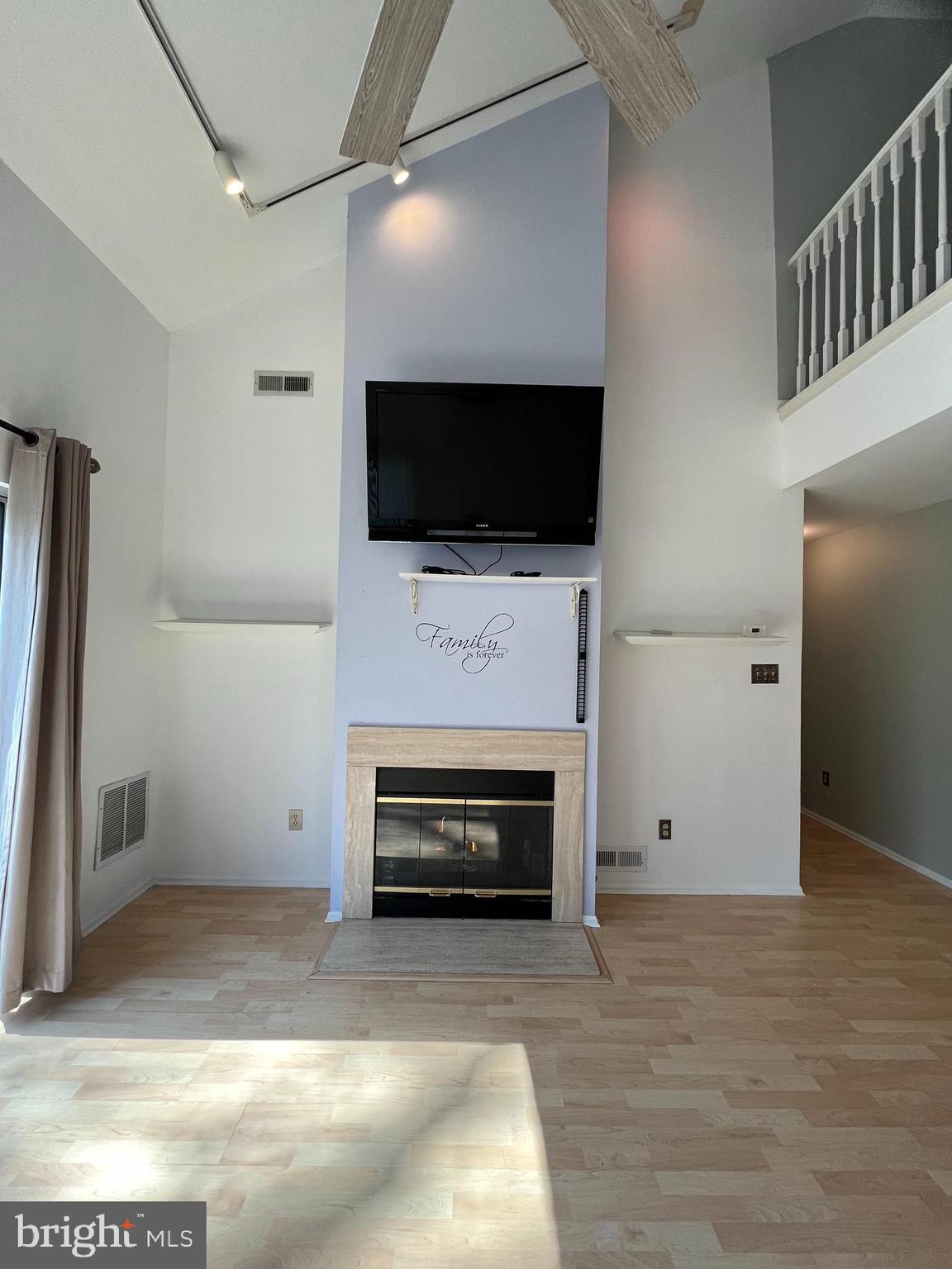 1404 Squirrel Road Marlton, NJ 08053 - Photo 5 of 34 Living room - Fireplace w/marble surround