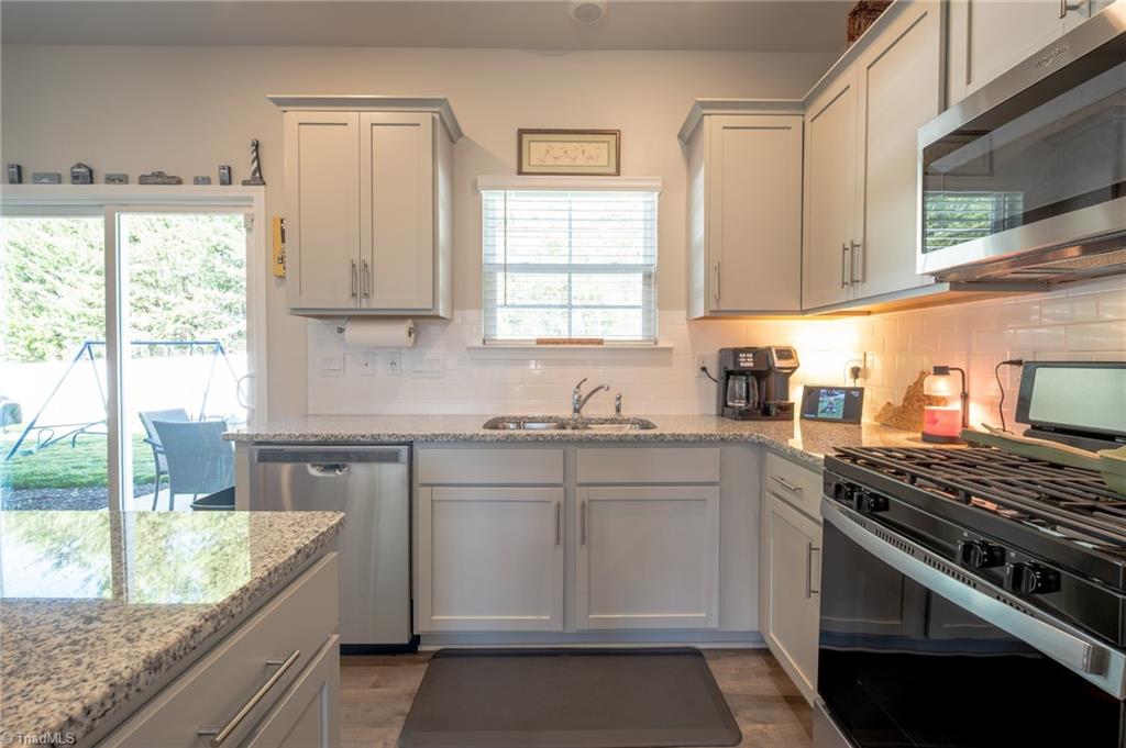 211 Roseberry Loop Burlington, NC 27215 - Photo 4 of 25