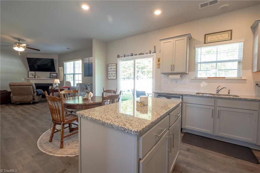 211 Roseberry Loop Burlington, NC 27215 - Photo 5 of 25