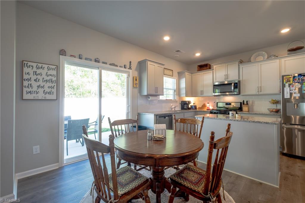 211 Roseberry Loop Burlington, NC 27215 - Photo 7 of 25