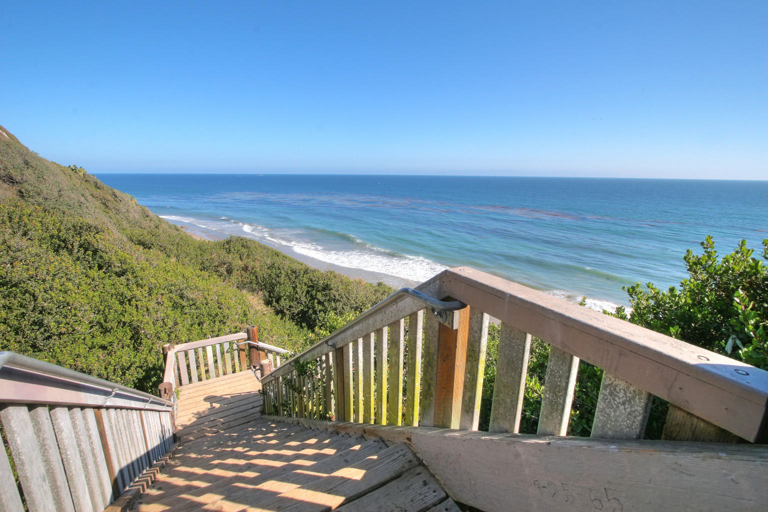 460 Fellowship Road Santa Barbara, CA 93109 - Photo 21 of 21 a view of balcony with wooden floor
