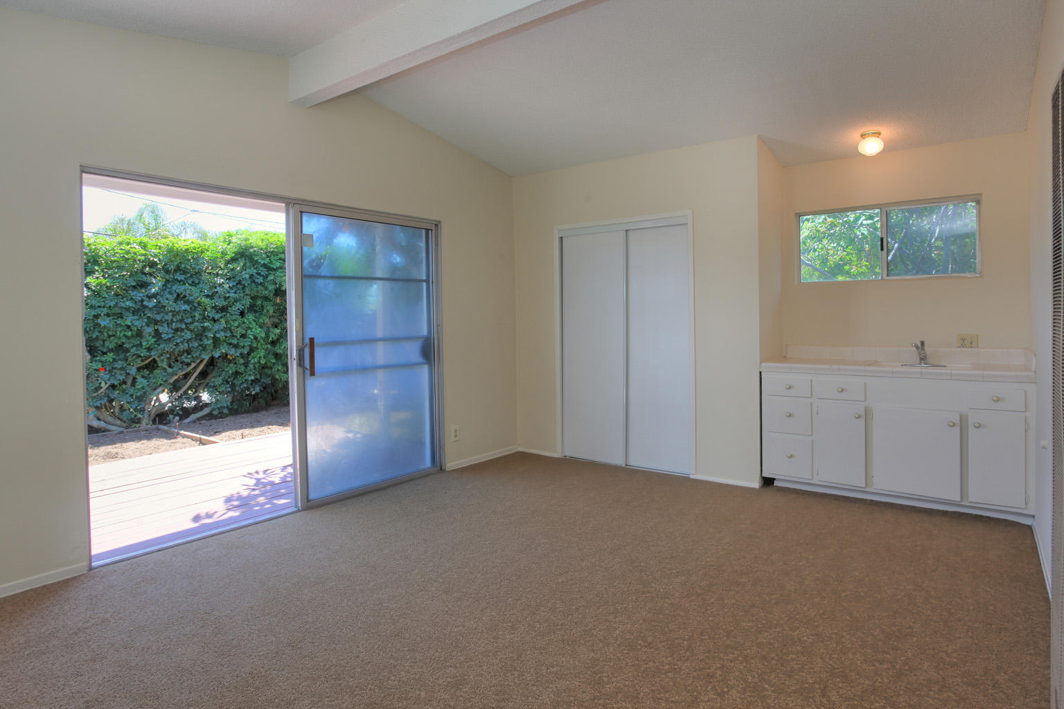 460 Fellowship Road Santa Barbara, CA 93109 - Photo 6 of 21 an empty room with a window