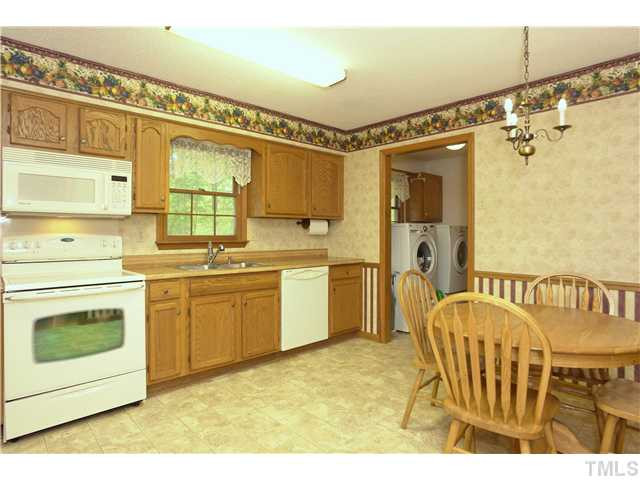 1012 Ridge Drive Clayton, NC 27520 - Photo 7 of 14 Kitchen