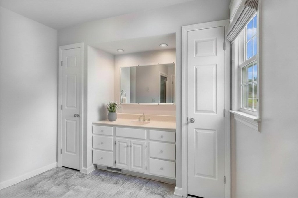 39 Venture Drive Springfield, MA 01119 - Photo 18 of 41