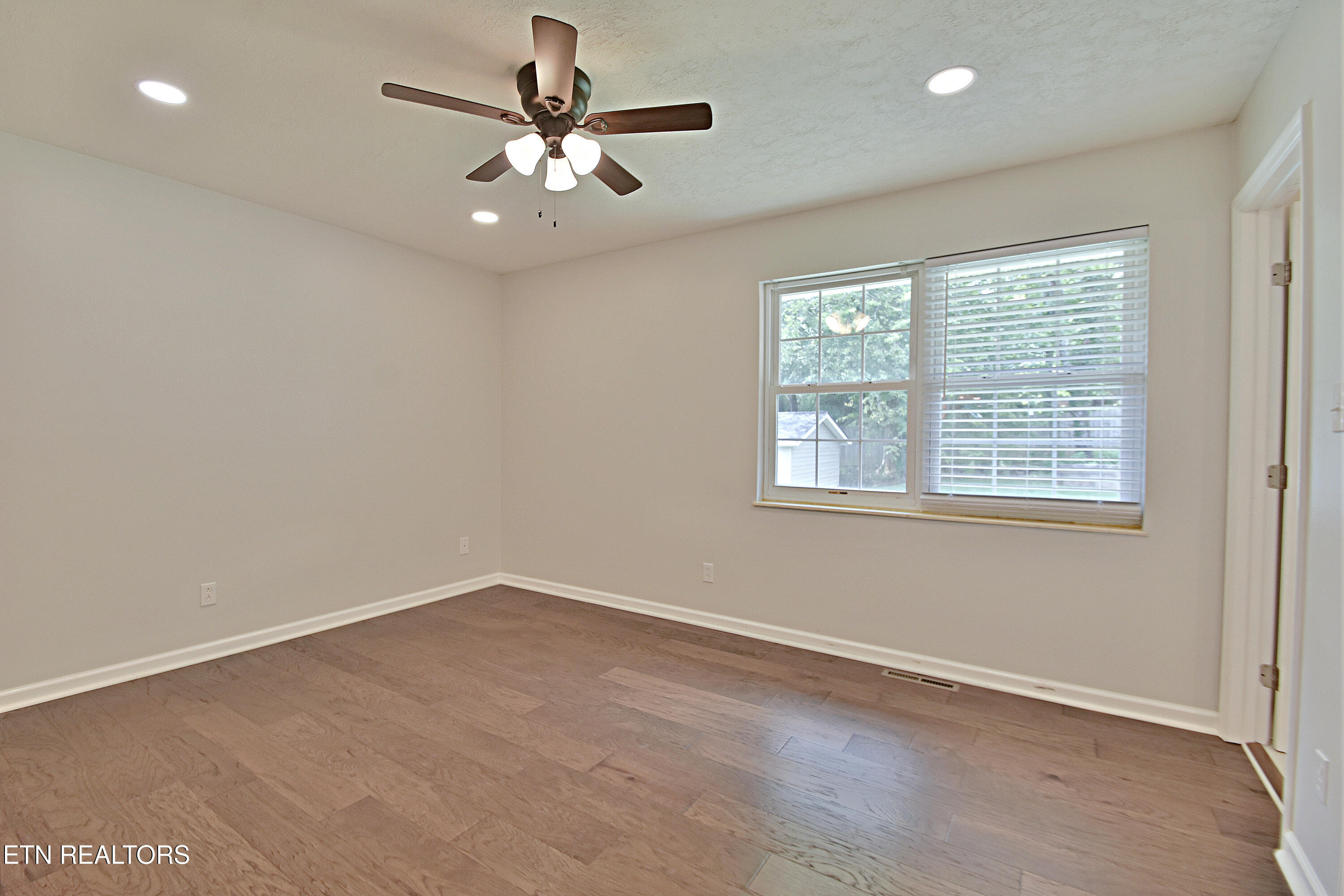 719 McFee Road Knoxville, TN 37934 - Photo 14 of 33 DSC_2312