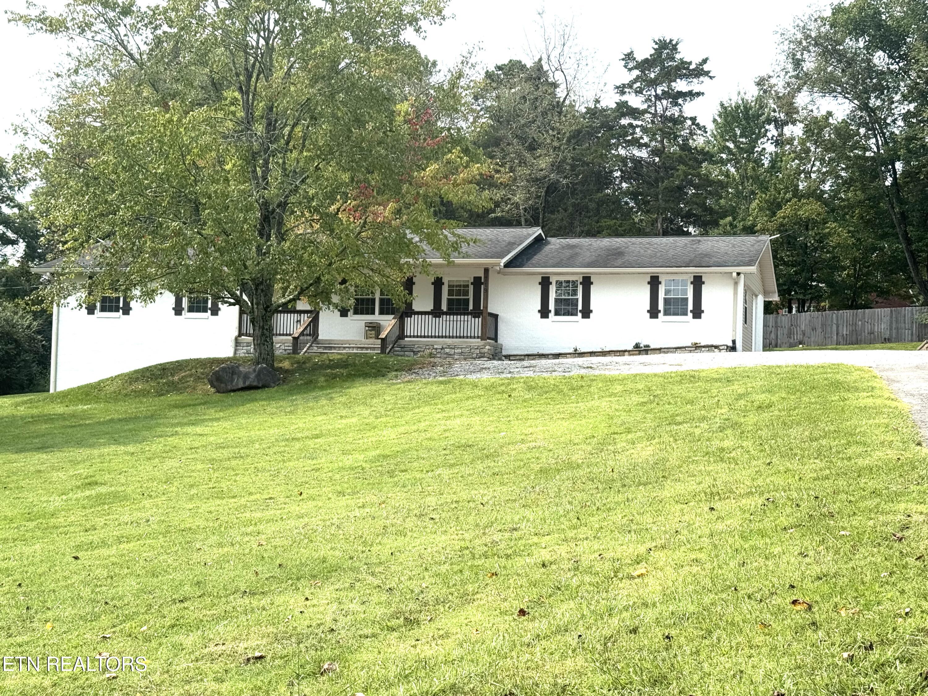 719 McFee Road Knoxville, TN 37934 - Photo 2 of 33 IMG_8410