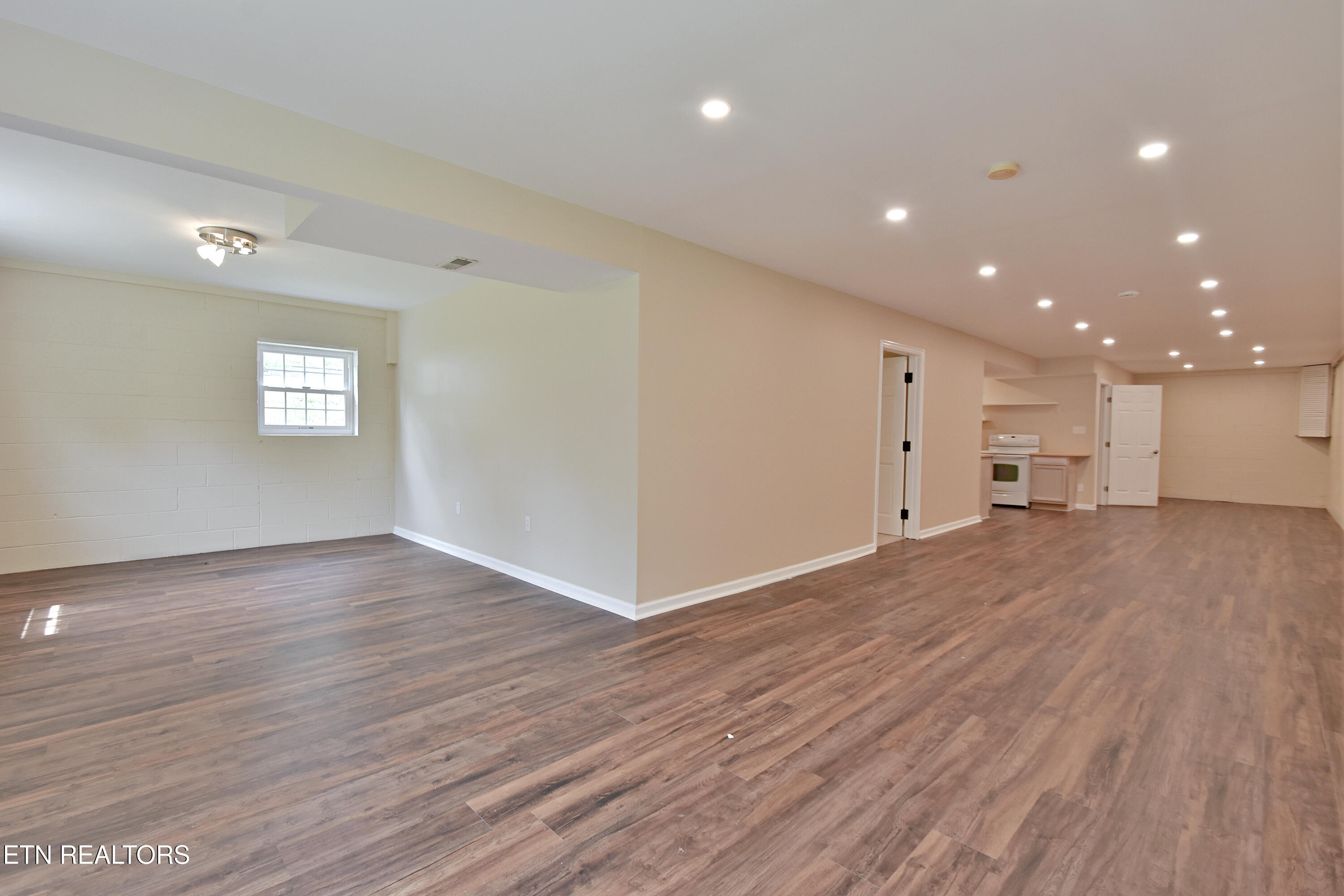 719 McFee Road Knoxville, TN 37934 - Photo 24 of 33 DSC_2338