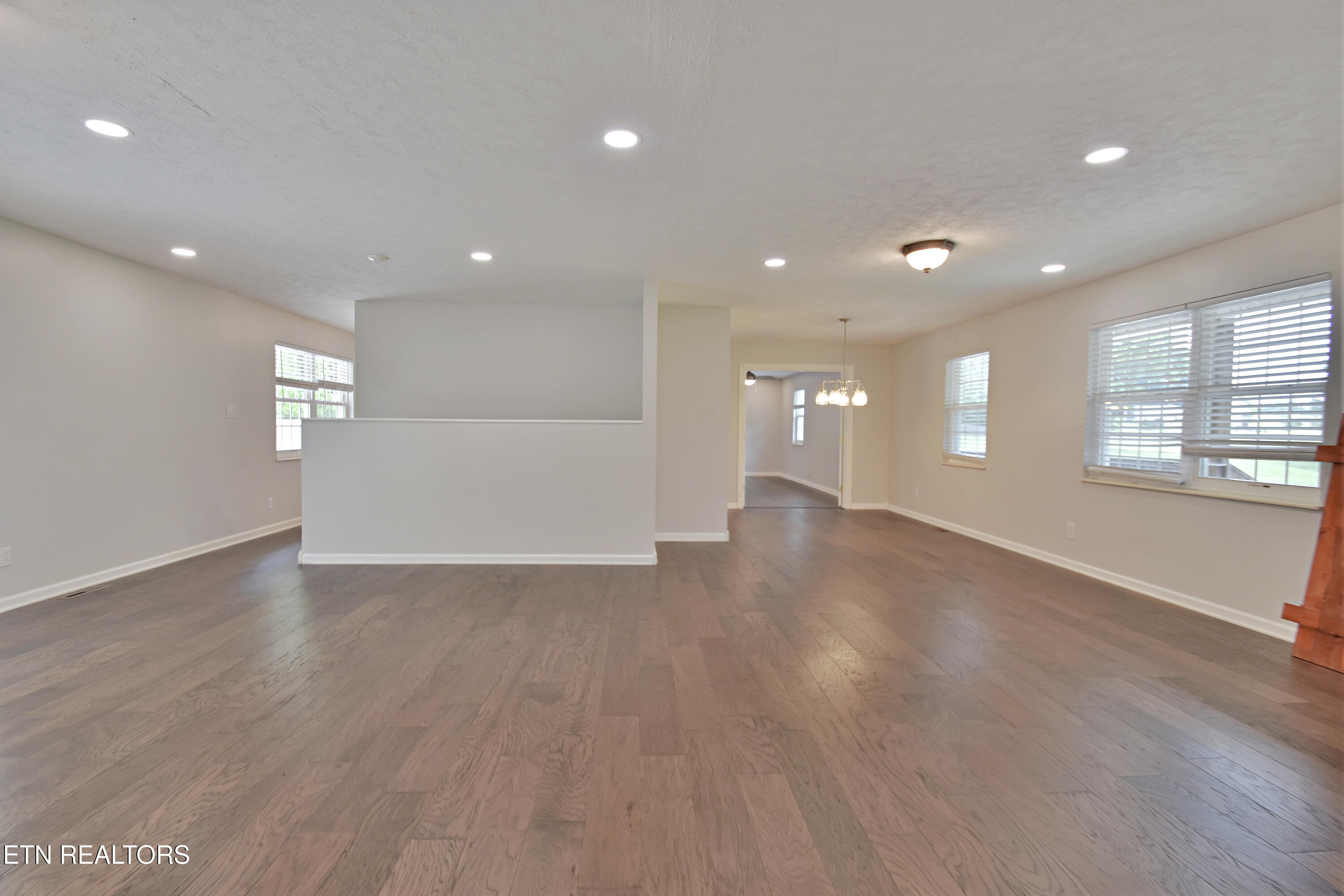 719 McFee Road Knoxville, TN 37934 - Photo 7 of 33 DSC_2295