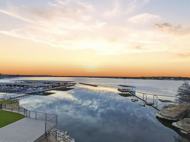 $1,925,000 | 13 Blushing Bride, Graford, TX 76449