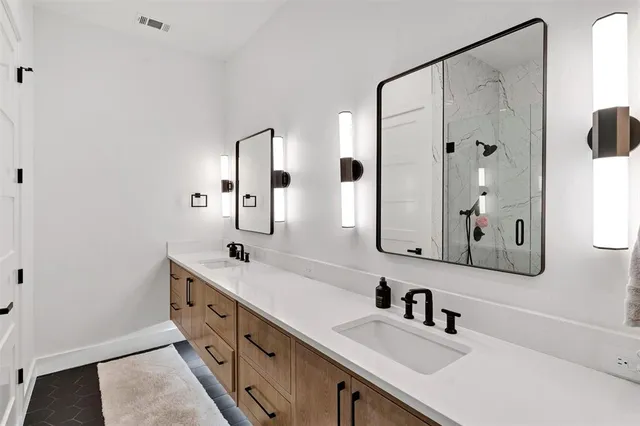 $1,925,000 | 13 Blushing Bride, Graford, TX 76449