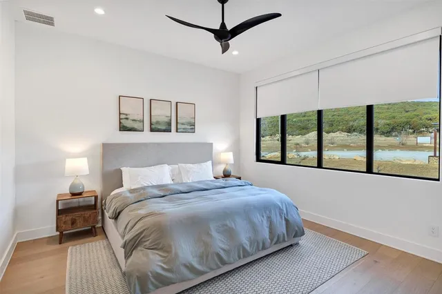 $1,925,000 | 13 Blushing Bride, Graford, TX 76449