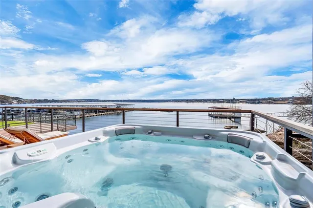 $1,925,000 | 13 Blushing Bride, Graford, TX 76449