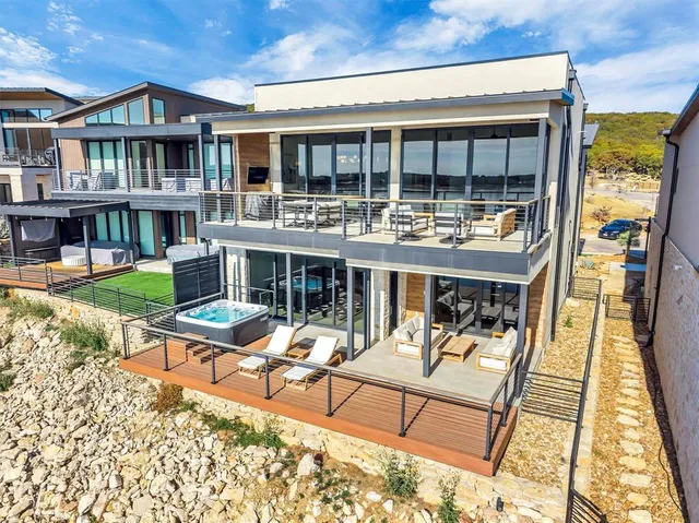 $1,925,000 | 13 Blushing Bride, Graford, TX 76449