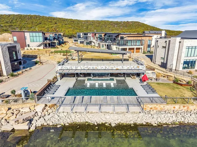 $1,925,000 | 13 Blushing Bride, Graford, TX 76449