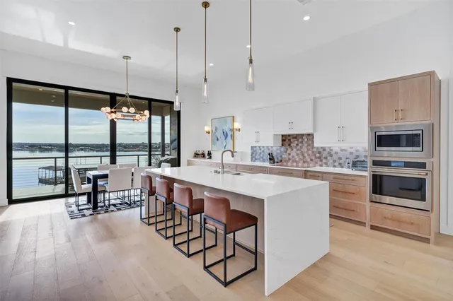 $1,925,000 | 13 Blushing Bride, Graford, TX 76449