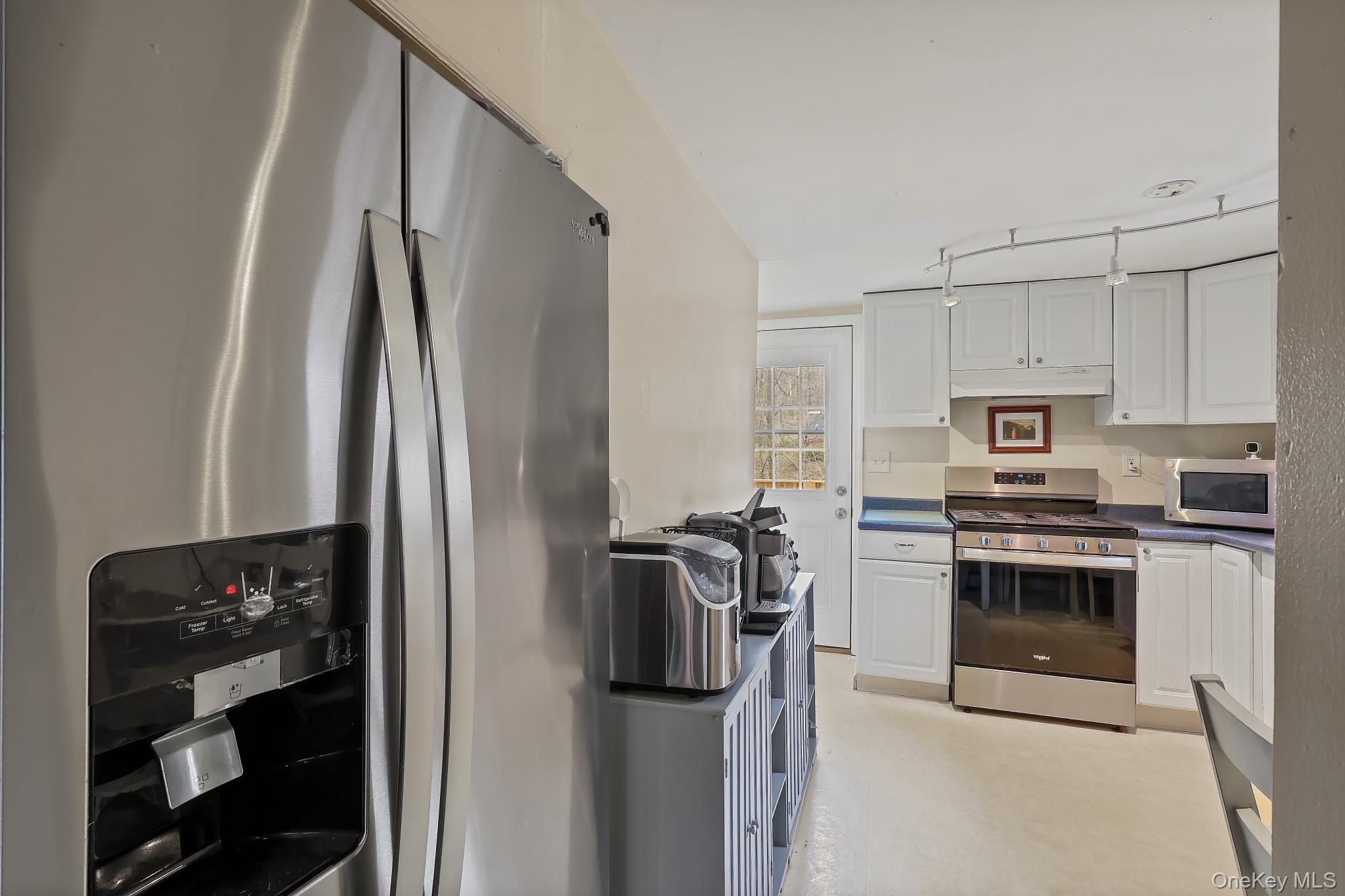 410 Nelson Road Monroe, NY 10950 - Photo 12 of 24