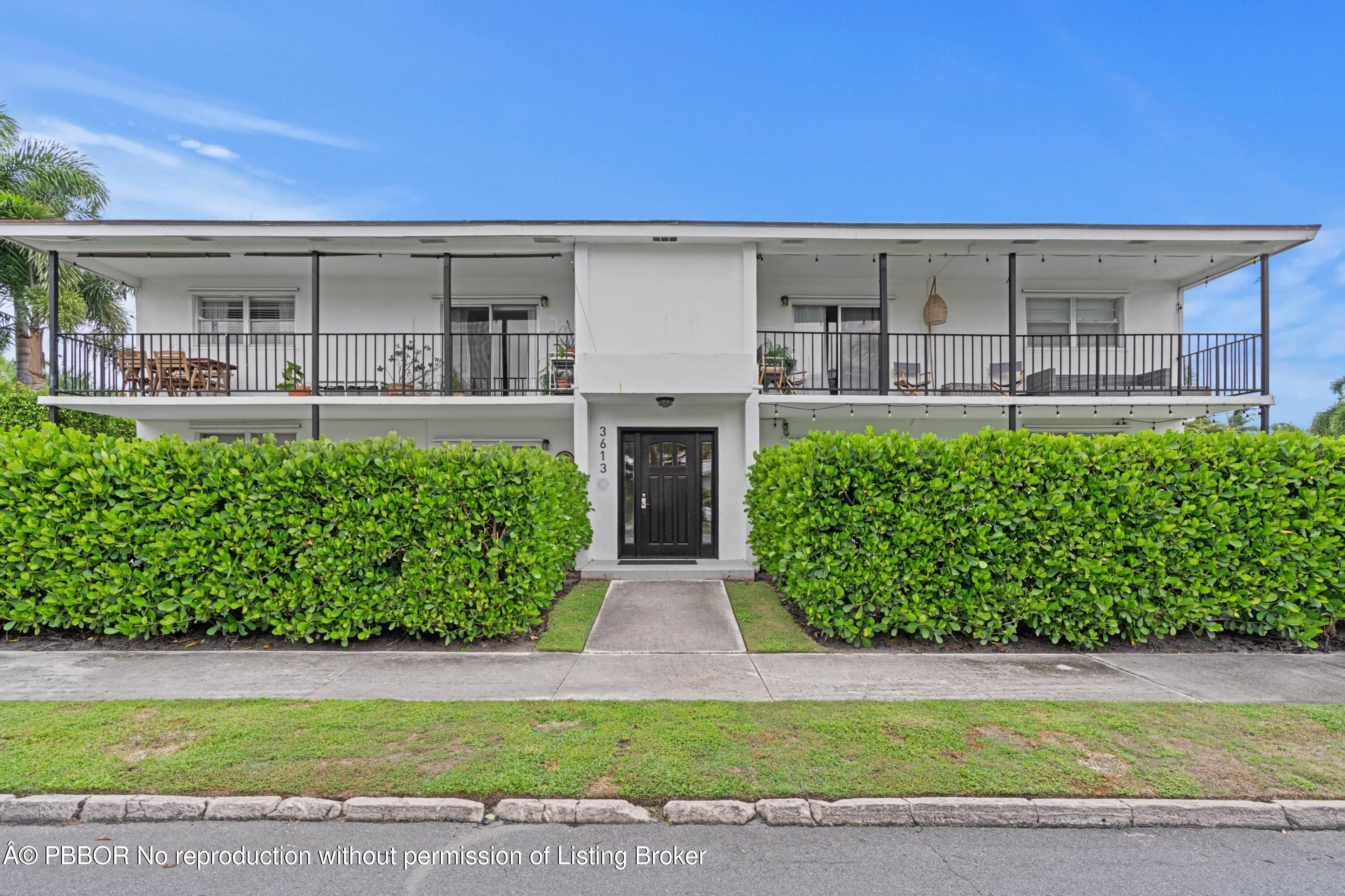 a view of outdoor space yard and patio