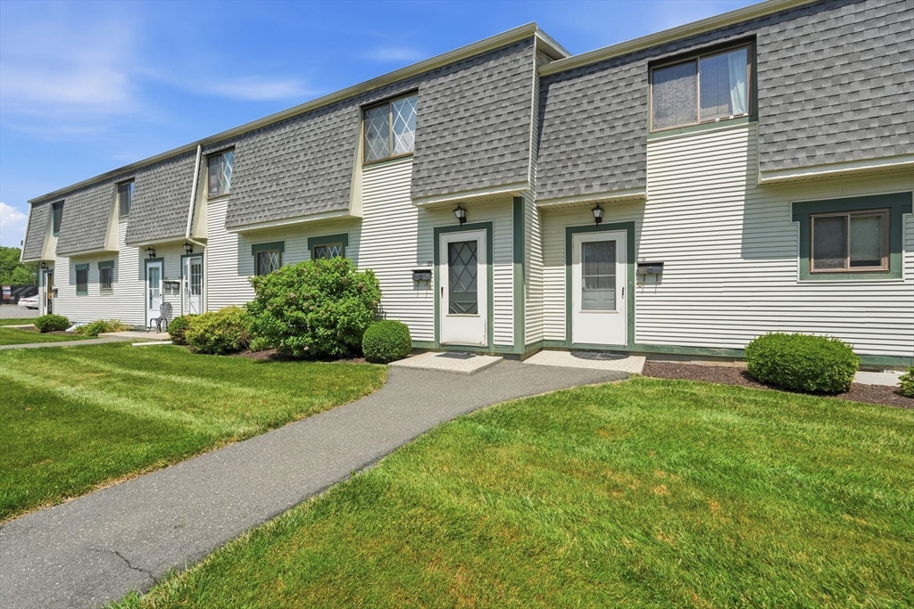 170 East Hadley Road, Unit 120 Amherst, MA 01002 - Photo 3 of 33
