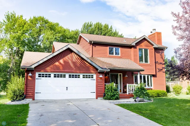 $379,000 | 3901 South Rivershore Drive, Moorhead, MN 56560