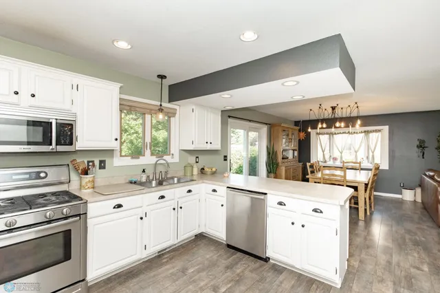 $379,000 | 3901 South Rivershore Drive, Moorhead, MN 56560