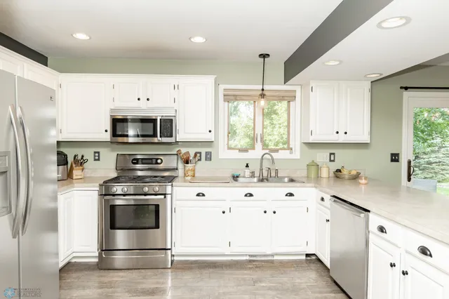 $379,000 | 3901 South Rivershore Drive, Moorhead, MN 56560