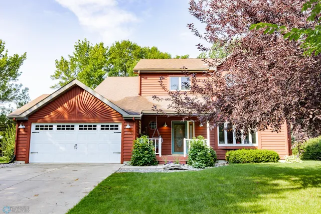 $379,000 | 3901 South Rivershore Drive, Moorhead, MN 56560