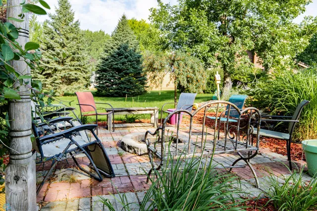 $379,000 | 3901 South Rivershore Drive, Moorhead, MN 56560