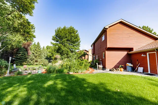 $379,000 | 3901 South Rivershore Drive, Moorhead, MN 56560