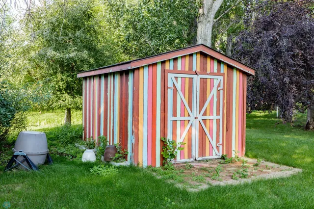 $379,000 | 3901 South Rivershore Drive, Moorhead, MN 56560