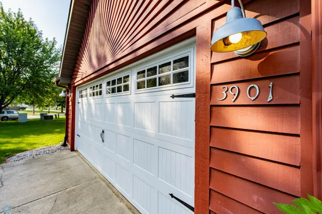 $379,000 | 3901 South Rivershore Drive, Moorhead, MN 56560