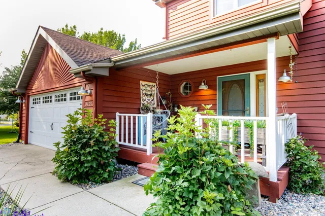 $379,000 | 3901 South Rivershore Drive, Moorhead, MN 56560