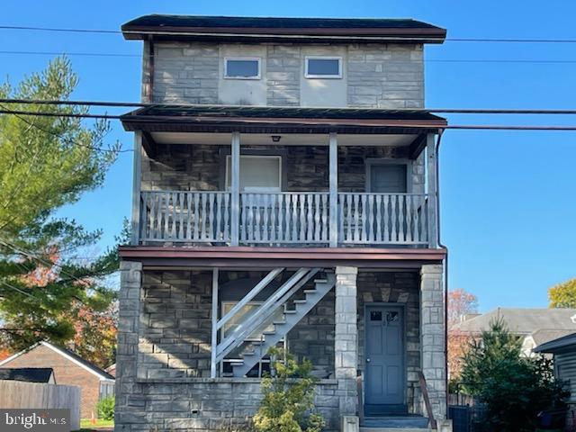 108 South Kenhorst Boulevard Reading, PA 19607 - Photo 21 of 30 a front view of a house with garden